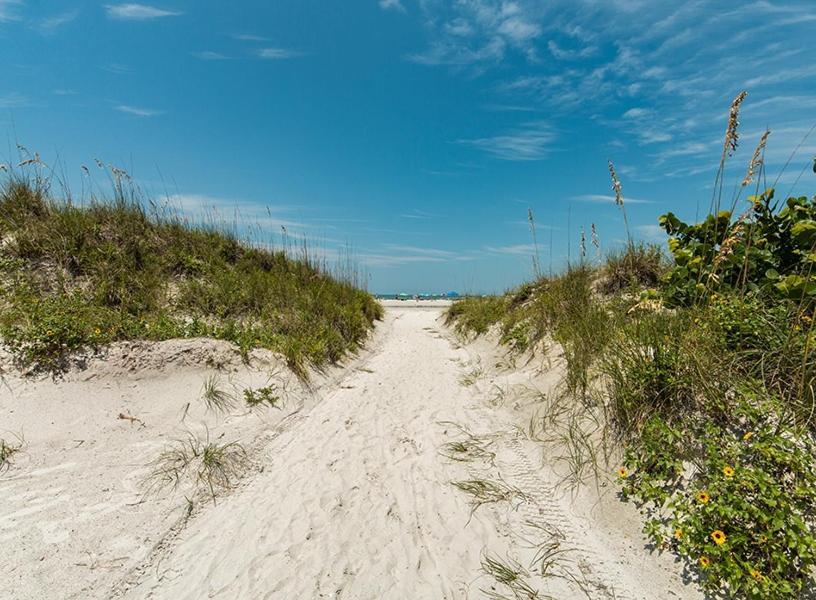 Beachcomber Beach House - Weekly Rental Just Steps To White Sand Beach! Home Clearwater Beach Extérieur photo