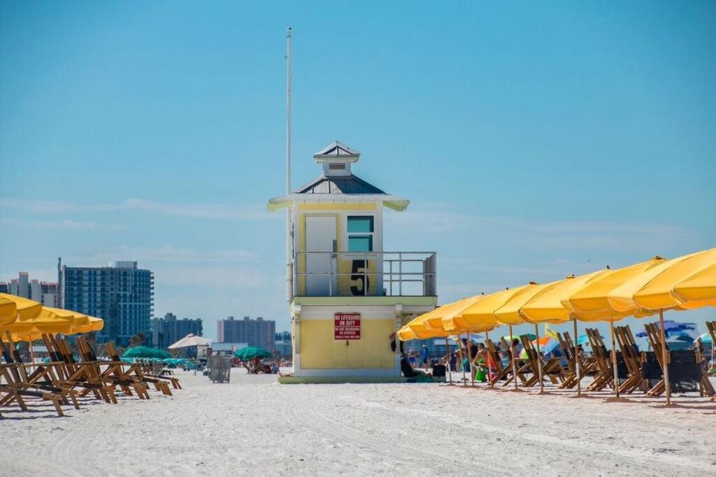 Beachcomber Beach House - Weekly Rental Just Steps To White Sand Beach! Home Clearwater Beach Extérieur photo